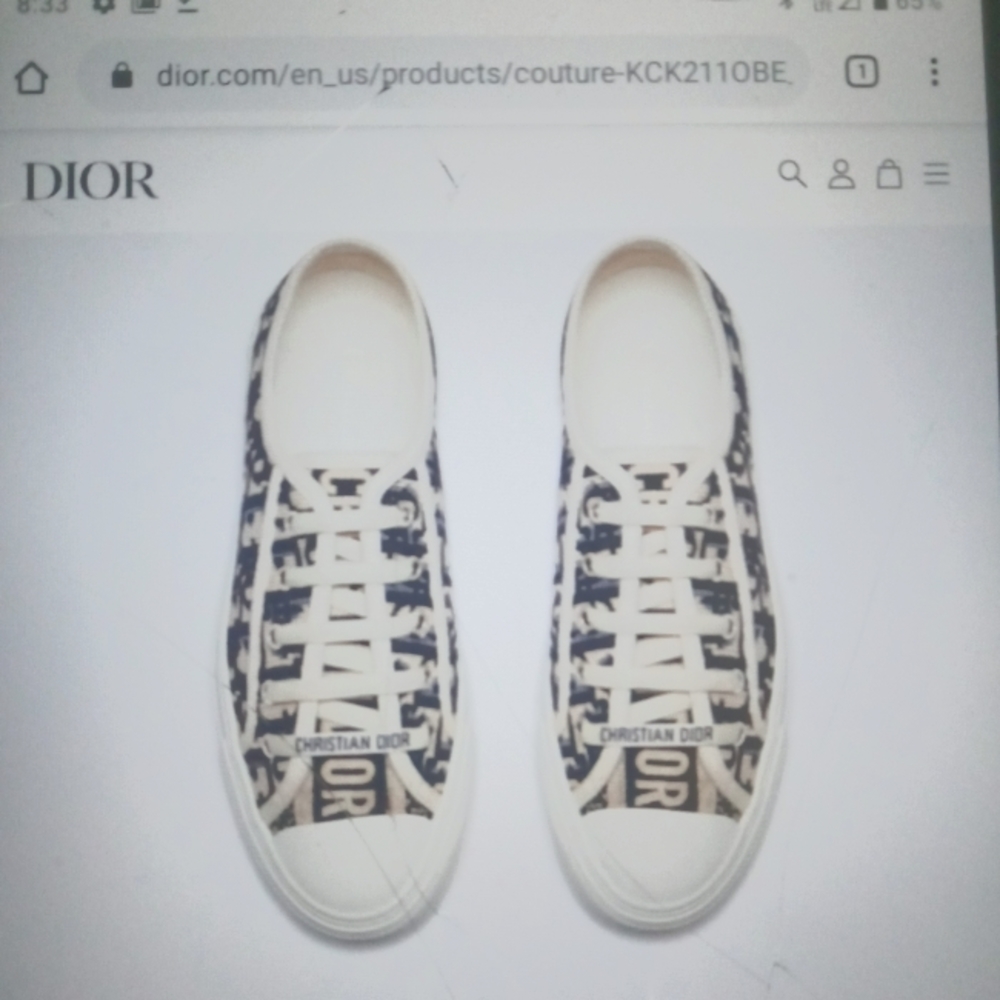 Christian Dior women sneakers brand new. Size 8 black and white.